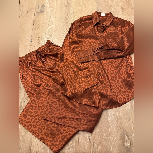 Silk & Salt Satin Burnt Brown Leopard Print Wide Leg Set M top S bottom - Picture 1 of 10